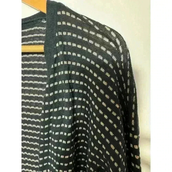 Vero Moda Buttonless Cardigan Dark Navy with Gold Size L Pocket and Navy Trim - Picture 3 of 12